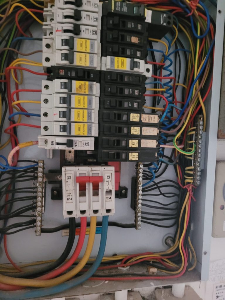 屋企停電-赤柱家居緊急電維修